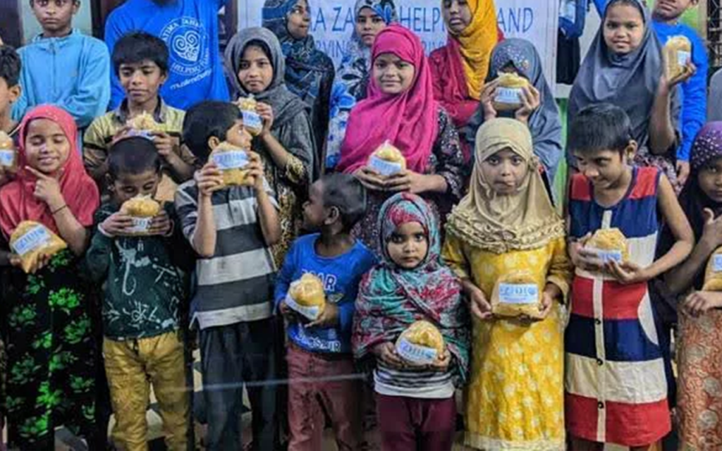 PDC Baitulmaal, charity of food to kids